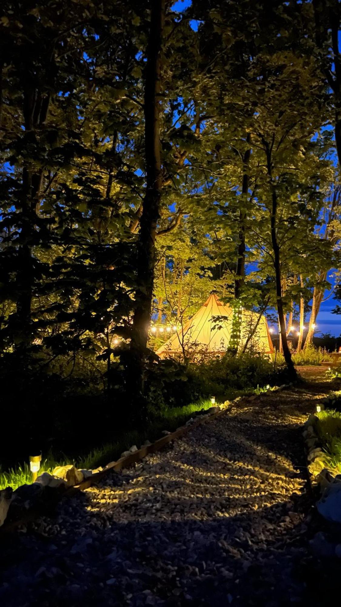 Glamping At Camp Corve Hotel Chale Exterior foto